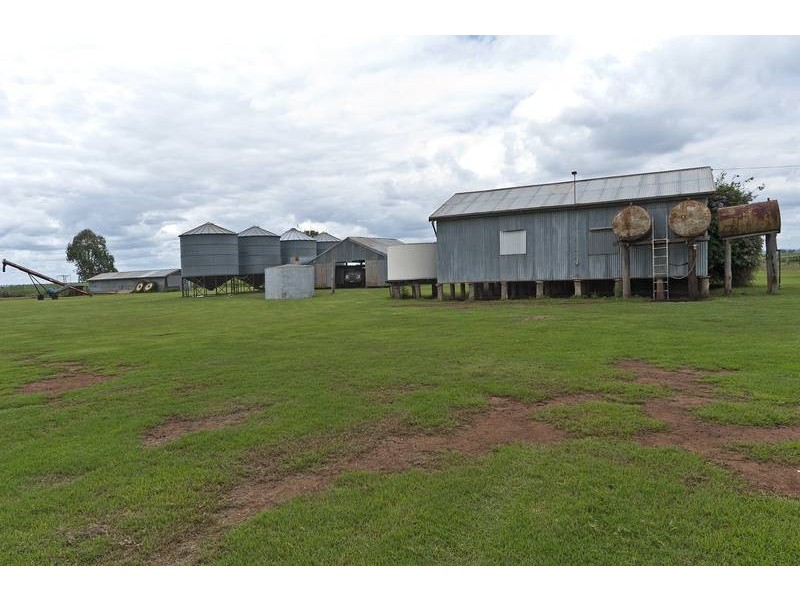Bowenville QLD 4404