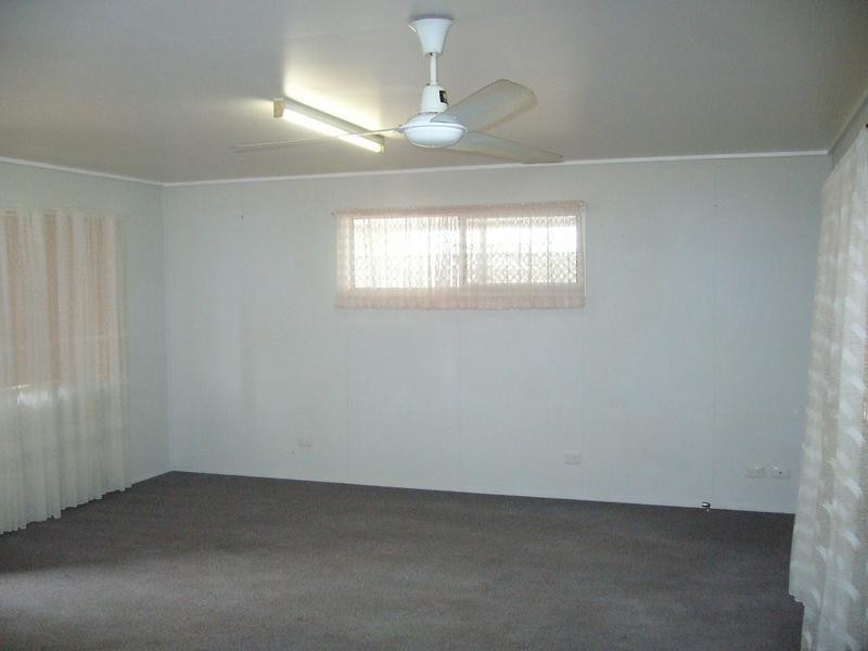 10 Leichhardt Ave, Dalby QLD 4405