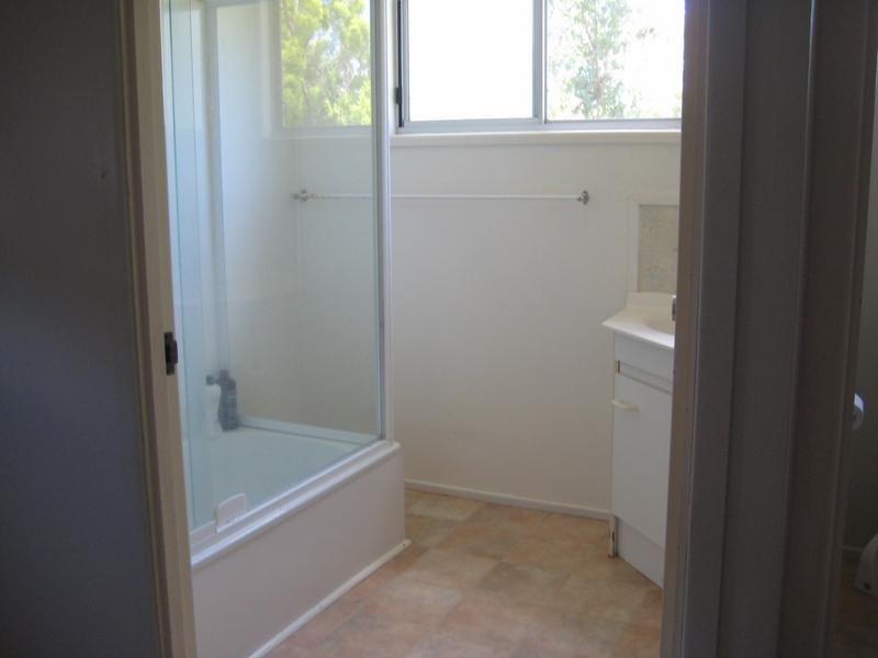 10 Leichhardt Ave, Dalby QLD 4405