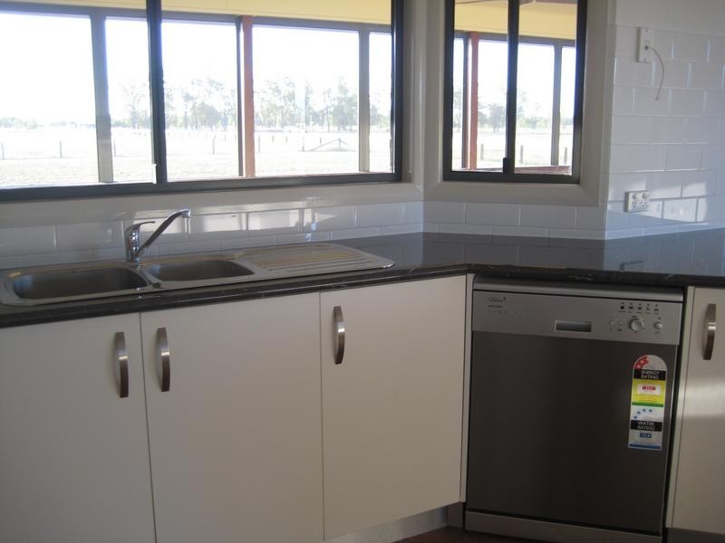 53 Solitaire Court, Dalby QLD 4405