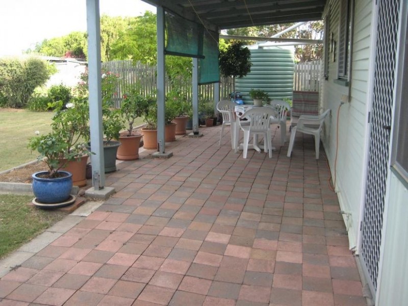 11 Knox Street, Dalby QLD 4405