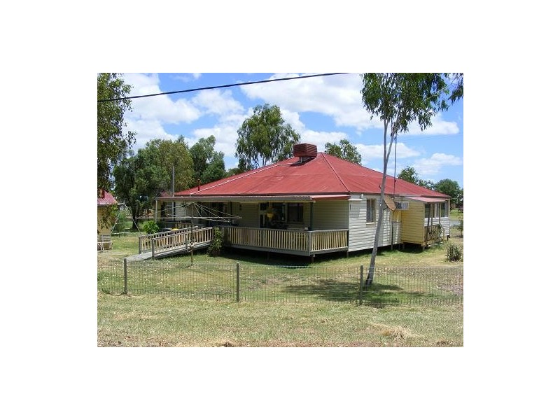 1 Sara Street, Tara QLD 4421