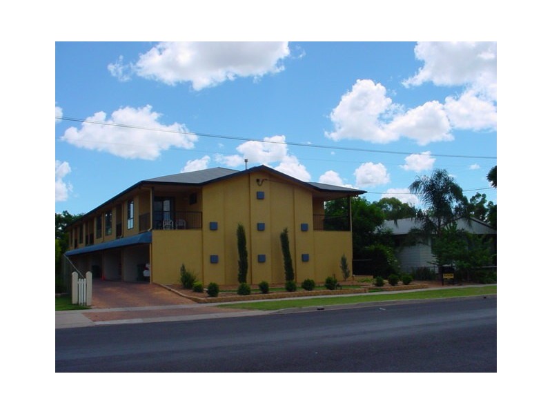2/82 Condamine Street, Dalby QLD 4405