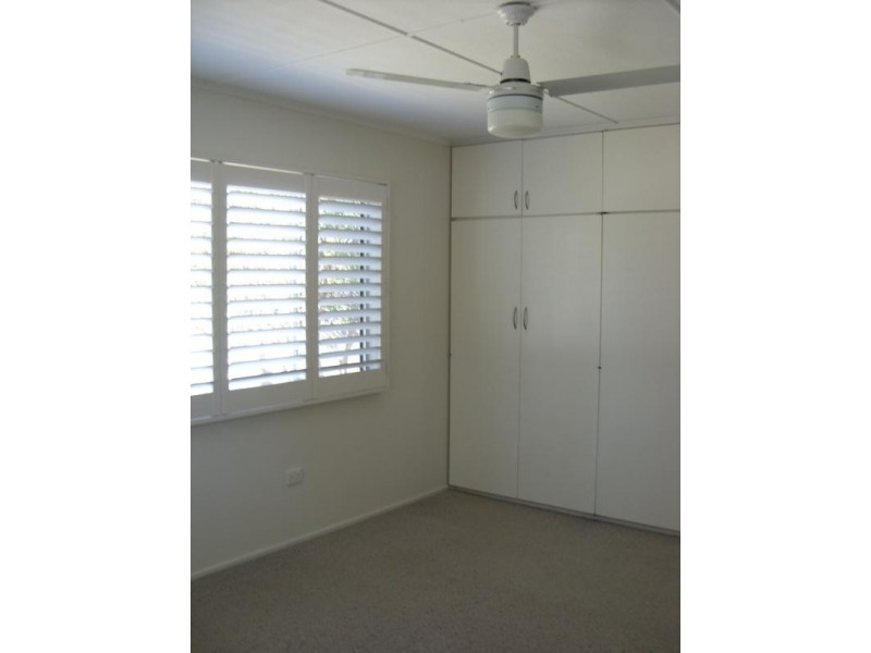 15 Wren St, Dalby QLD 4405