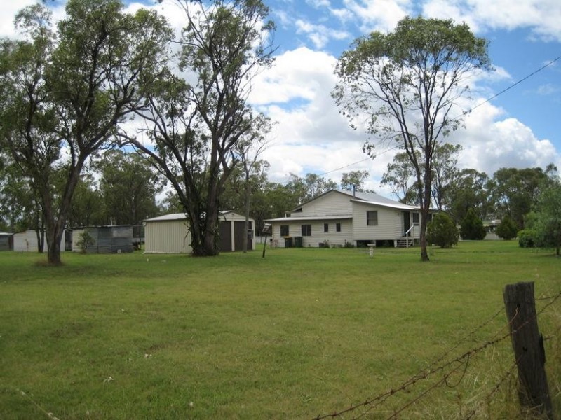 21 Albert Street, Jandowae QLD 4410