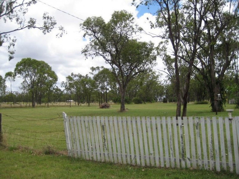 21 Albert Street, Jandowae QLD 4410