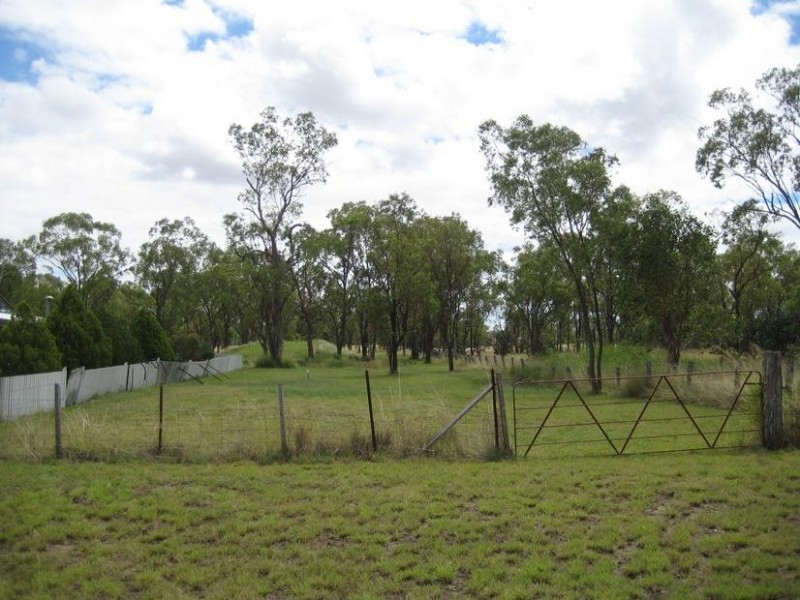 21 Albert Street, Jandowae QLD 4410