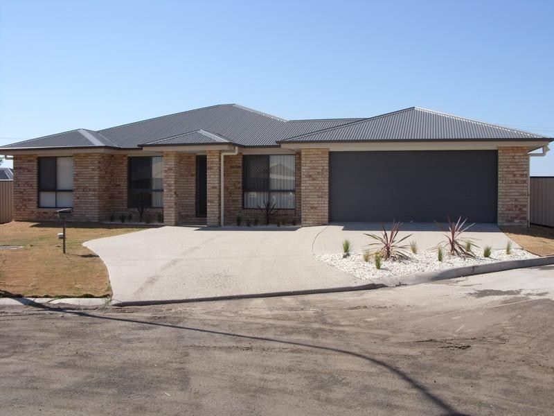 18 Galilee Street, Dalby QLD 4405