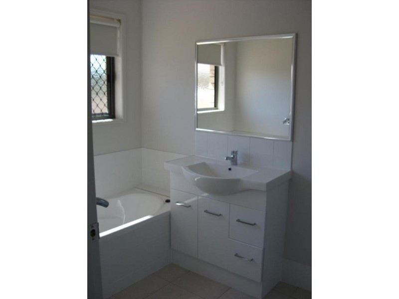 18 Galilee Street, Dalby QLD 4405