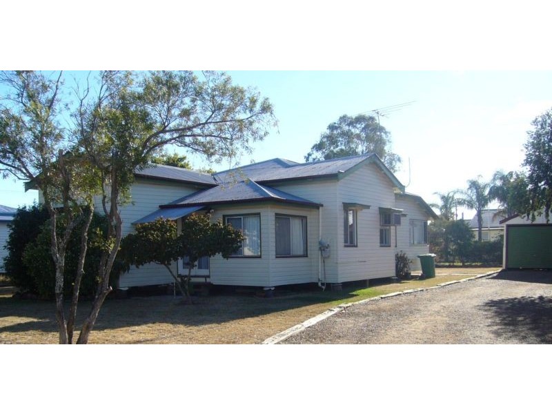 23 Bunya Street, Dalby QLD 4405