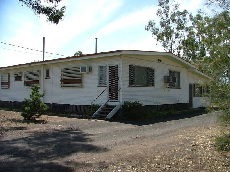 1 Rochedale Street, Dalby QLD 4405