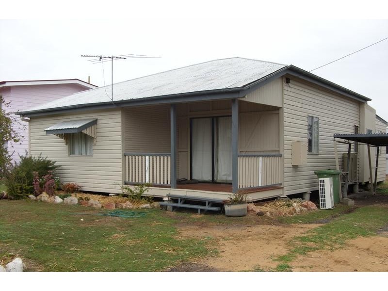 118 Edward Street, Dalby QLD 4405