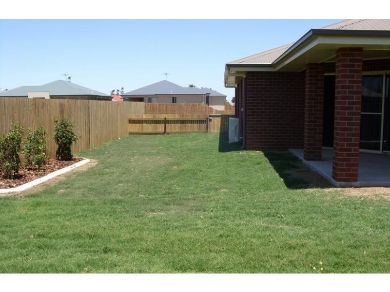 25 Glen Eagles Drive, Dalby QLD 4405