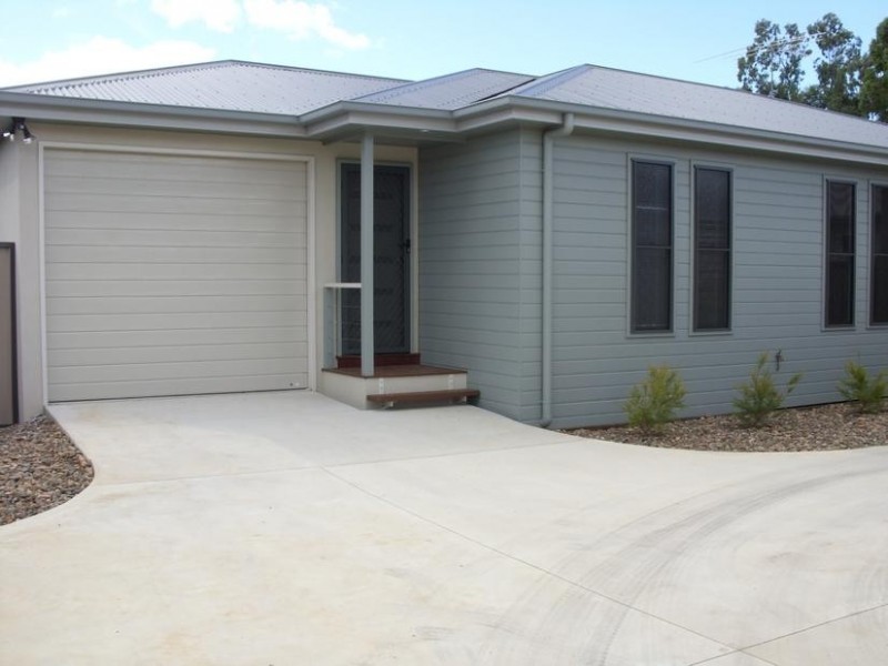 2/8 Jimbour St, Dalby QLD 4405