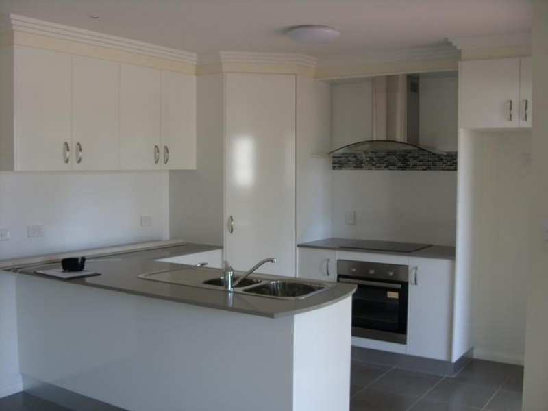 2/8 Jimbour St, Dalby QLD 4405