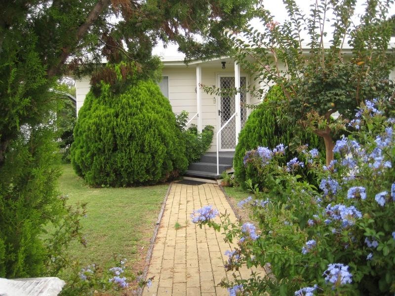 26 College Cr, Dalby QLD 4405