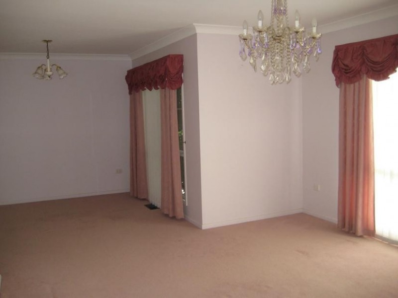 26 College Cr, Dalby QLD 4405