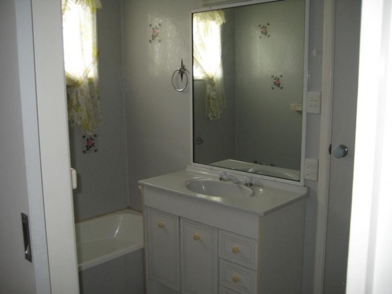 26 College Cr, Dalby QLD 4405