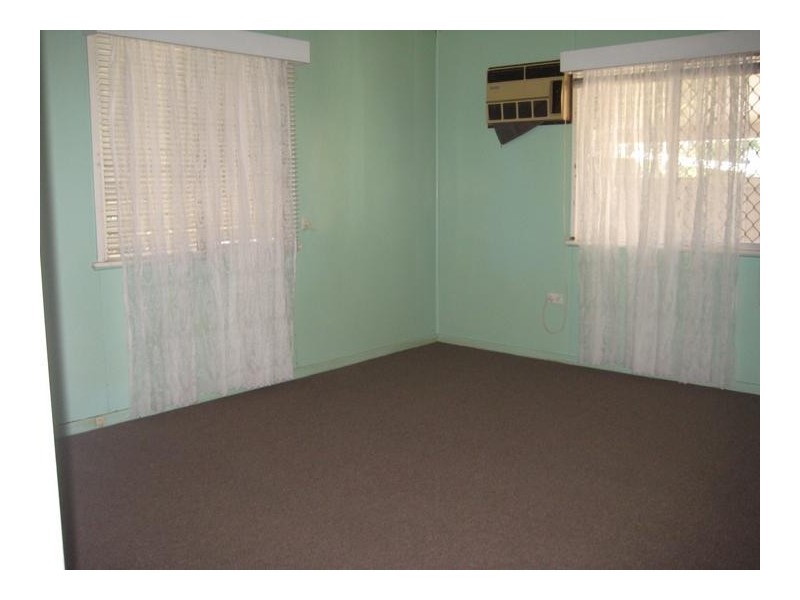 1 Rochedale Street, Dalby QLD 4405