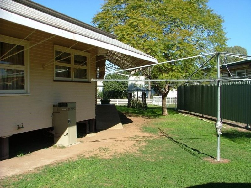 26 Moreton Street, Dalby QLD 4405