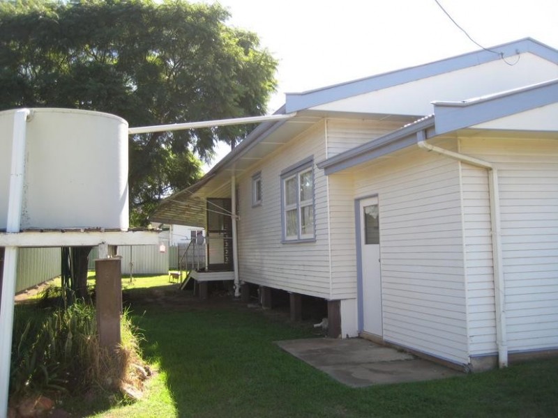 26 Moreton Street, Dalby QLD 4405