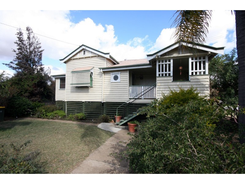 2 Matheson Street, Dalby QLD 4405