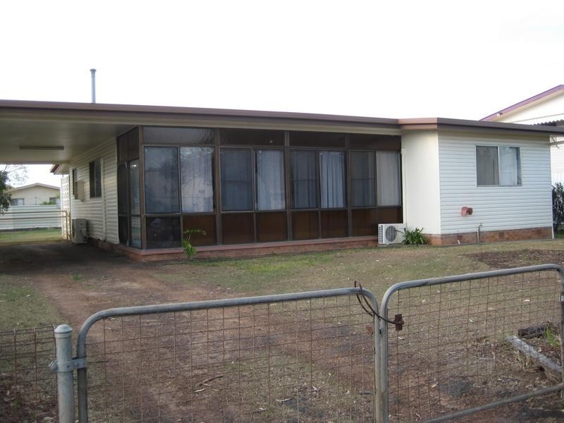 3 Lindsay Street, Dalby QLD 4405