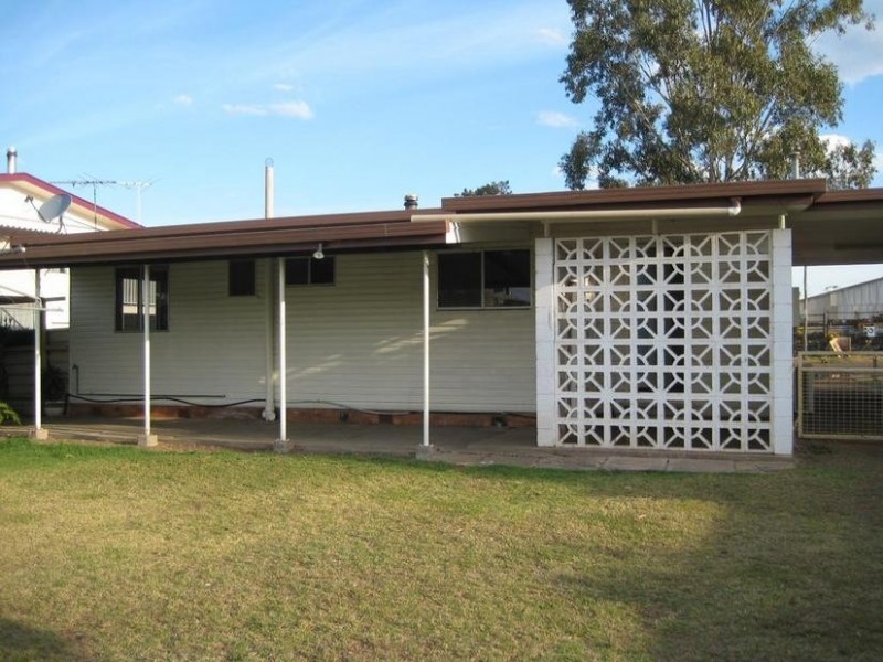 3 Lindsay Street, Dalby QLD 4405