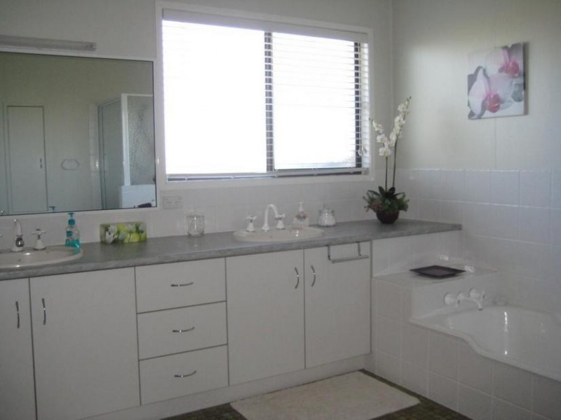 59 Geisel Street, Dalby QLD 4405