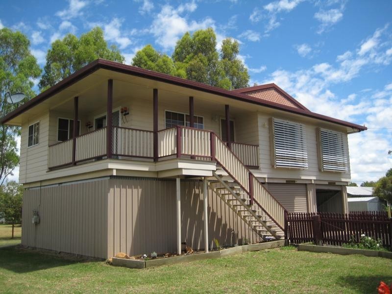 28 Owen Street East, Dalby QLD 4405