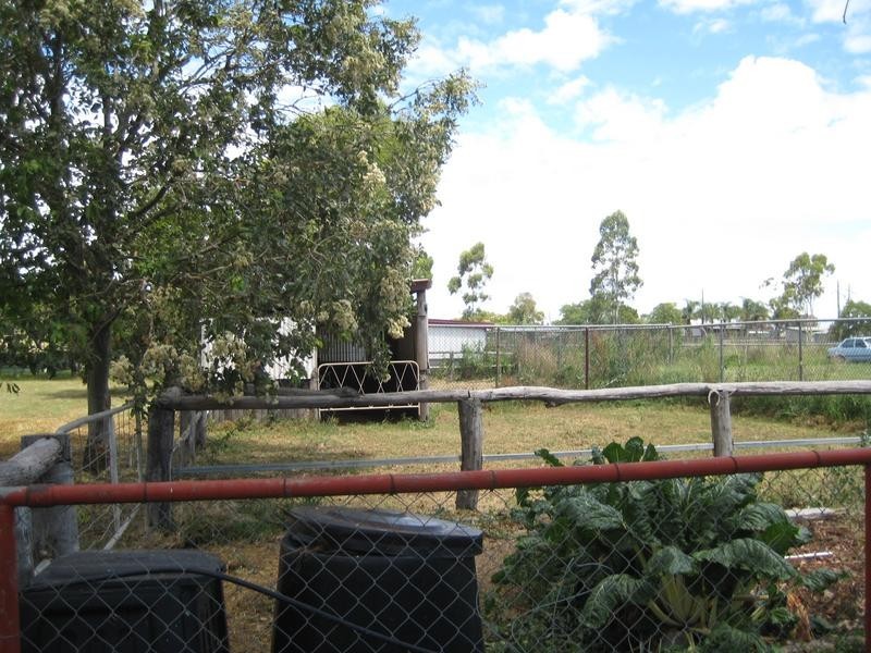28 Owen Street East, Dalby QLD 4405