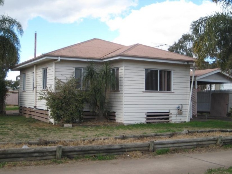 97 Bunya Street, Dalby QLD 4405