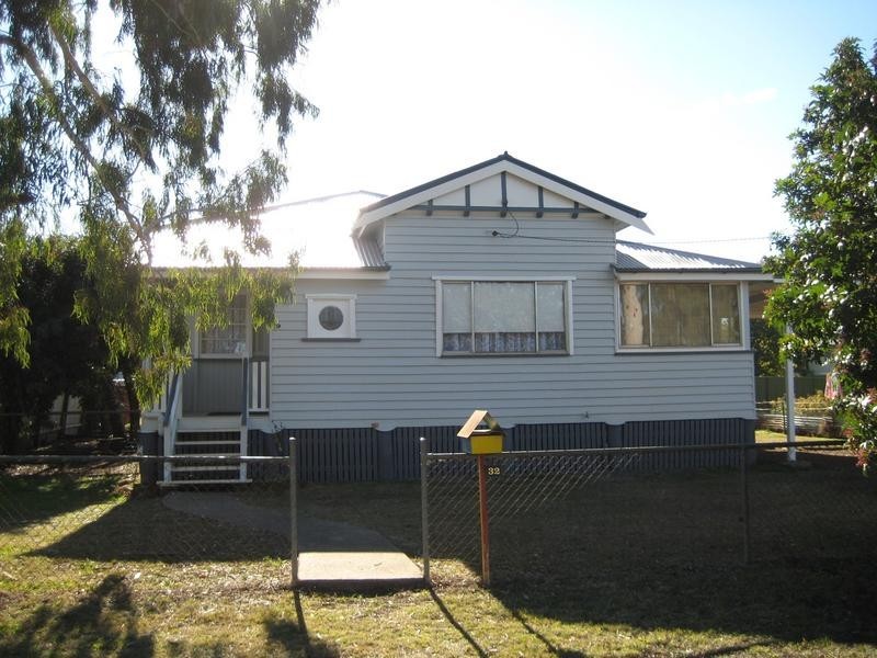 32 Skelton Street, Dalby QLD 4405