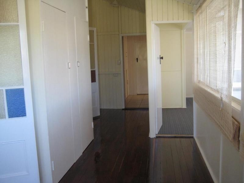 32 Skelton Street, Dalby QLD 4405