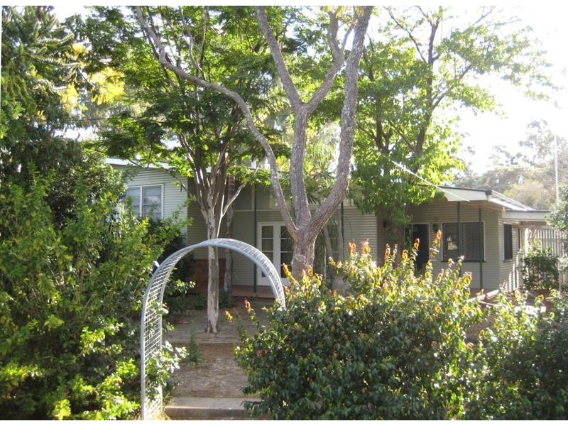 172 Cunningham Street, Dalby QLD 4405