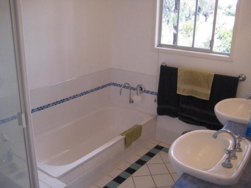 1 Falcon, Dalby QLD 4405