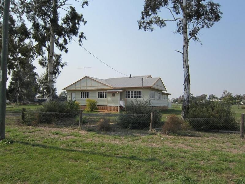 62 Owen Street East, Dalby QLD 4405