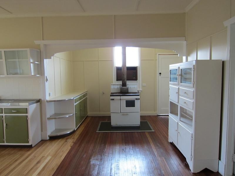 62 Owen Street East, Dalby QLD 4405