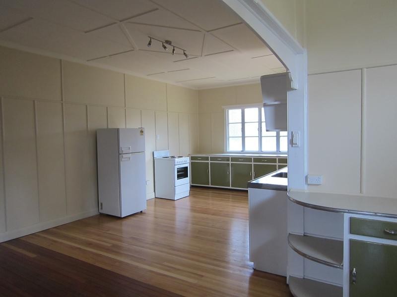 62 Owen Street East, Dalby QLD 4405