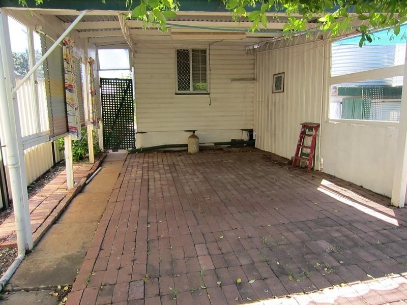14 Etty Street, Dalby QLD 4405