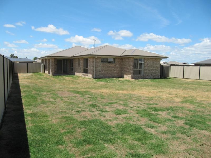 53 Diggers Drive, Dalby QLD 4405