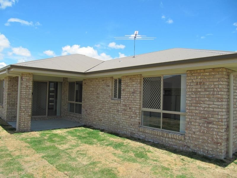 53 Diggers Drive, Dalby QLD 4405