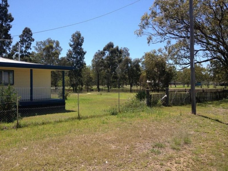 5 Wallace Street, Kogan QLD 4406