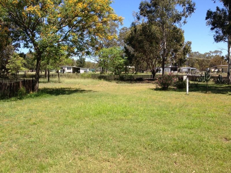 5 Wallace Street, Kogan QLD 4406