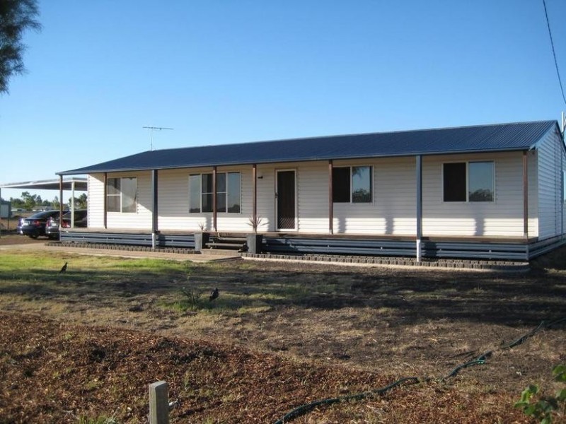 143 Blaxland Road, Dalby QLD 4405