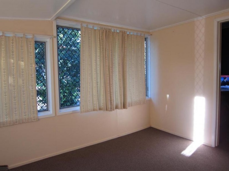 8 Ellen Street, Dalby QLD 4405