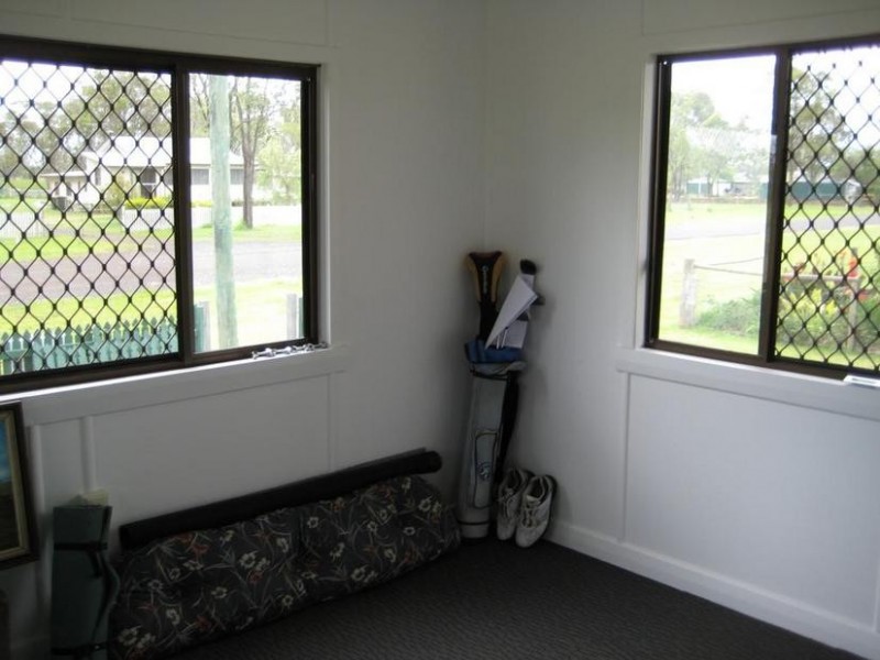 20 Albert Street, Jandowae QLD 4410