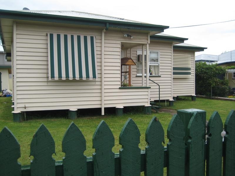 8 Thorley Street, Dalby QLD 4405