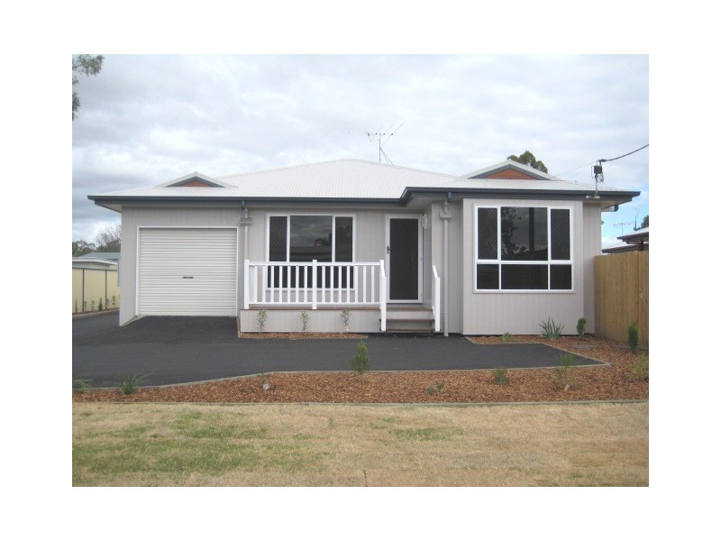 2/19 Homebush Street, Dalby QLD 4405