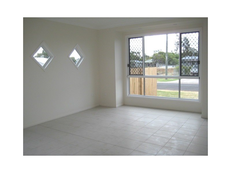 2/19 Homebush Street, Dalby QLD 4405